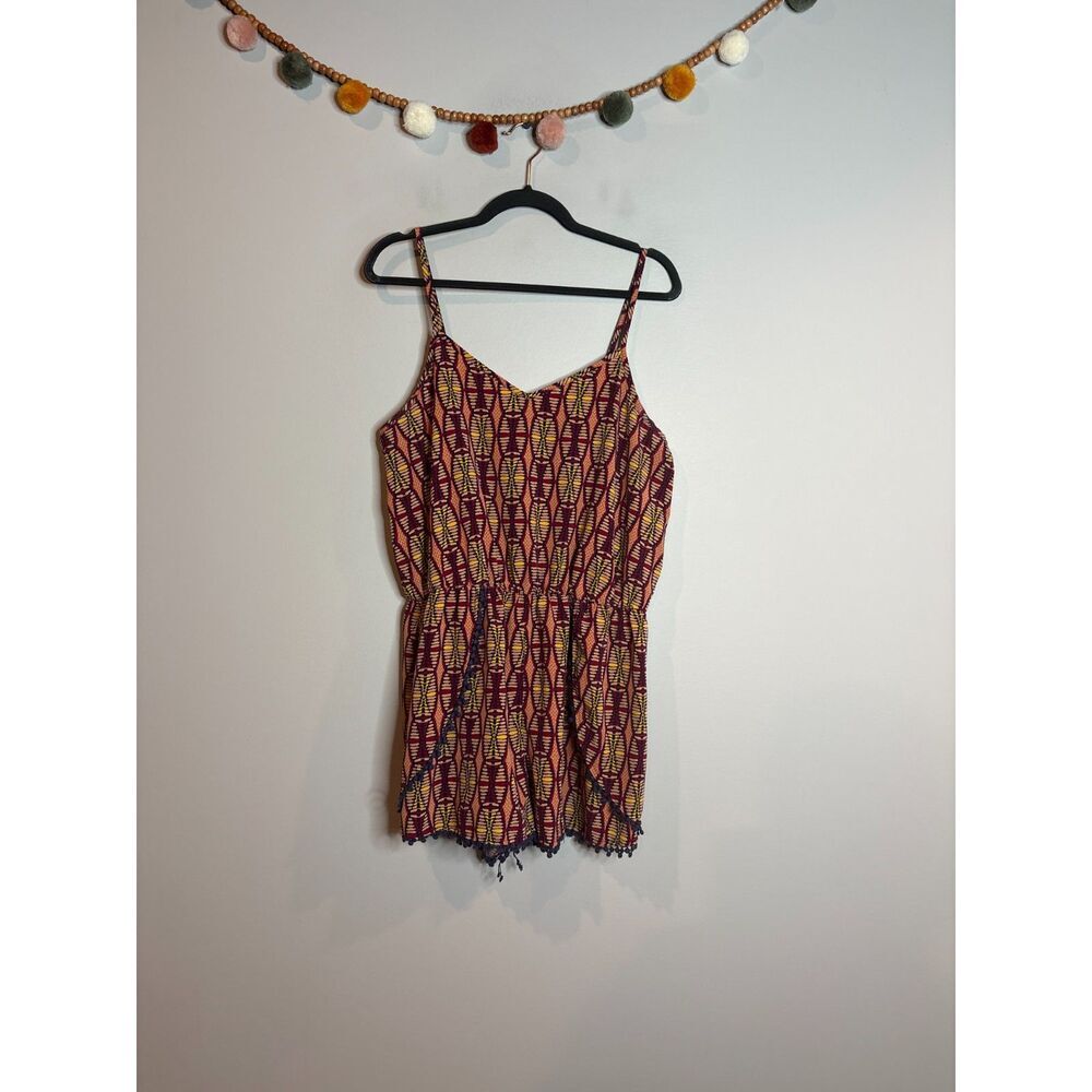 🔆 Xhilaration patterned romper